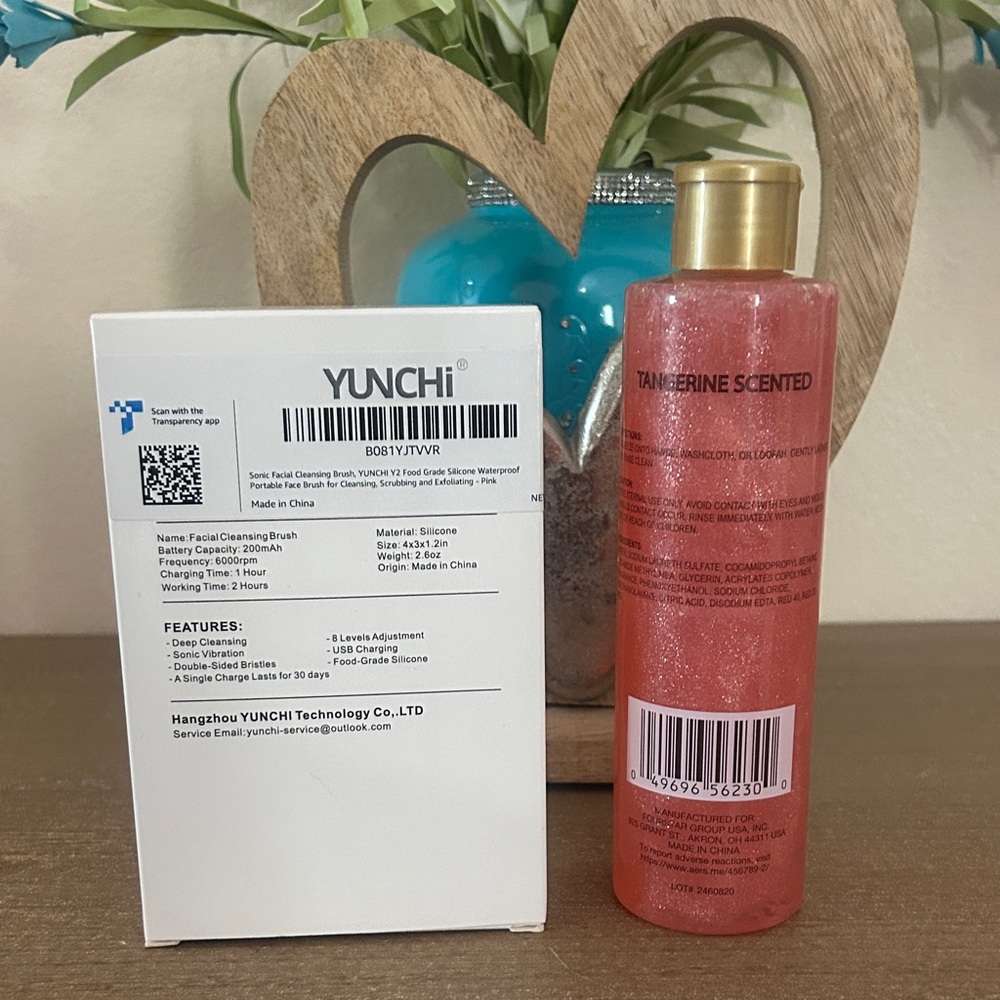Yunchi Facial Cleansing Brush and b-pure Shimmer Body Wash Set - Picture 2 of 4